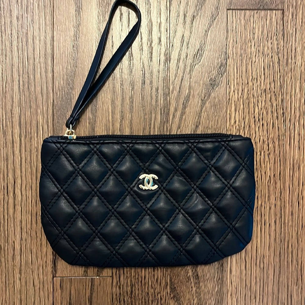 Women’s Wristlet